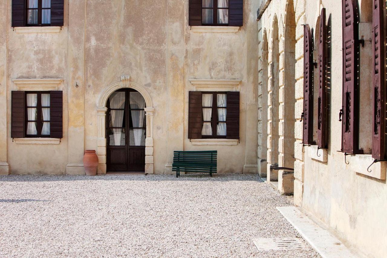 Hotel Villa Giona サン・ピエトロ・イン・カリアーノ エクステリア 写真