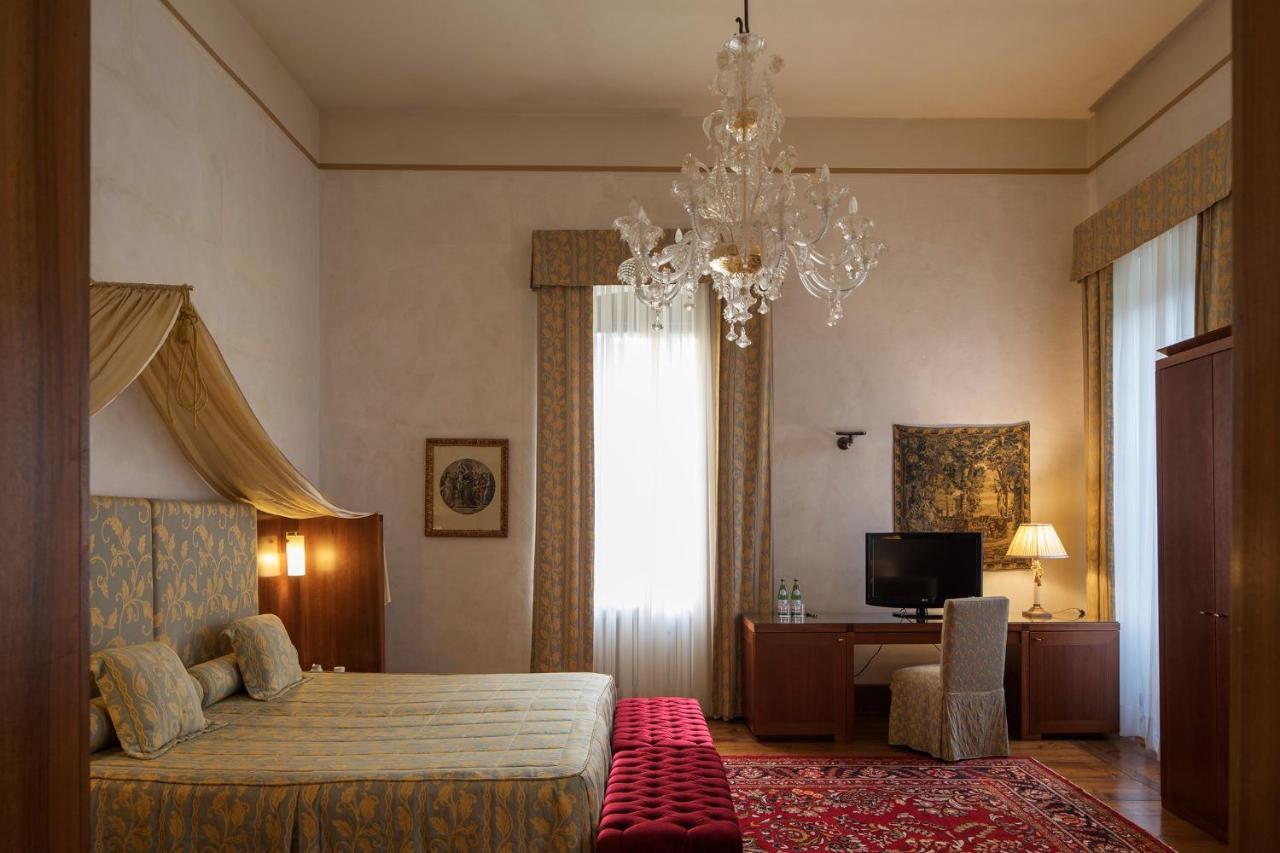 Hotel Villa Giona サン・ピエトロ・イン・カリアーノ エクステリア 写真